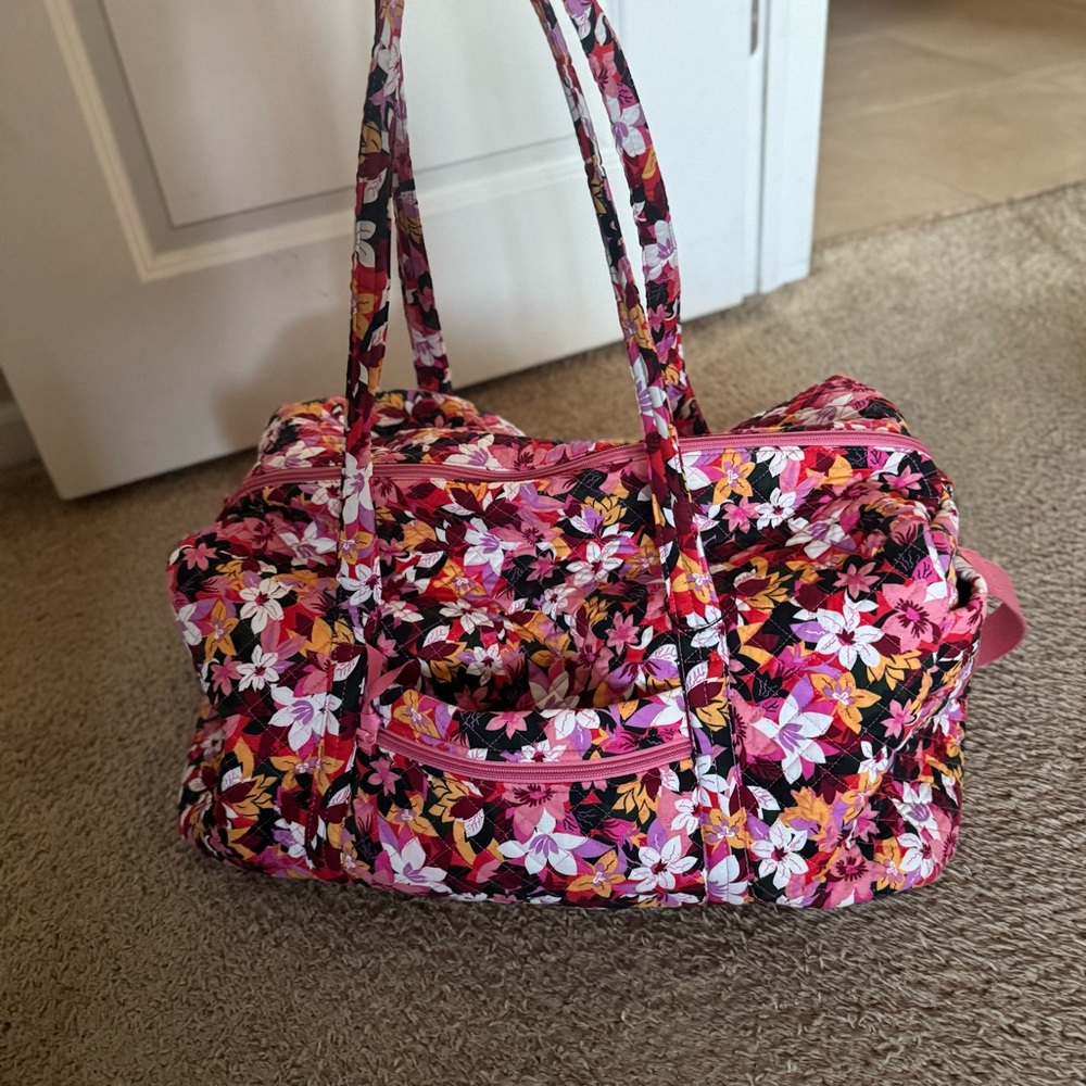 Large Vera Bradley Duffle Bag - Picture 2 of 3
